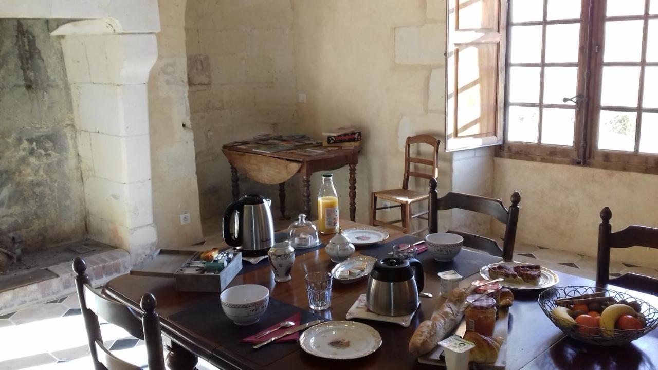 Bed and Breakfast Manoir De La Fontaine Du Chene Coutures  Екстер'єр фото