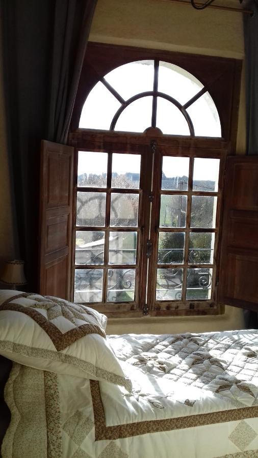 Bed and Breakfast Manoir De La Fontaine Du Chene Coutures  Екстер'єр фото